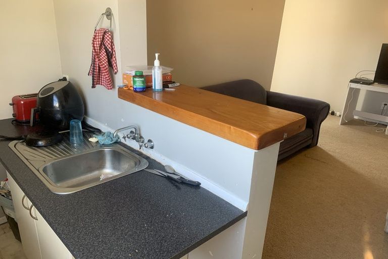 Photo of property in 19 Hania Street, Mount Victoria, Wellington, 6011