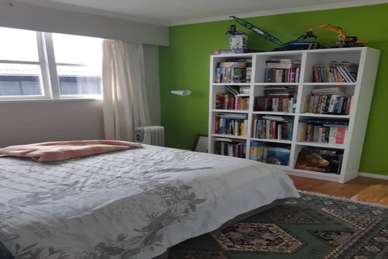 Photo of property in 2 Rainsford Street, Moturoa, New Plymouth, 4310