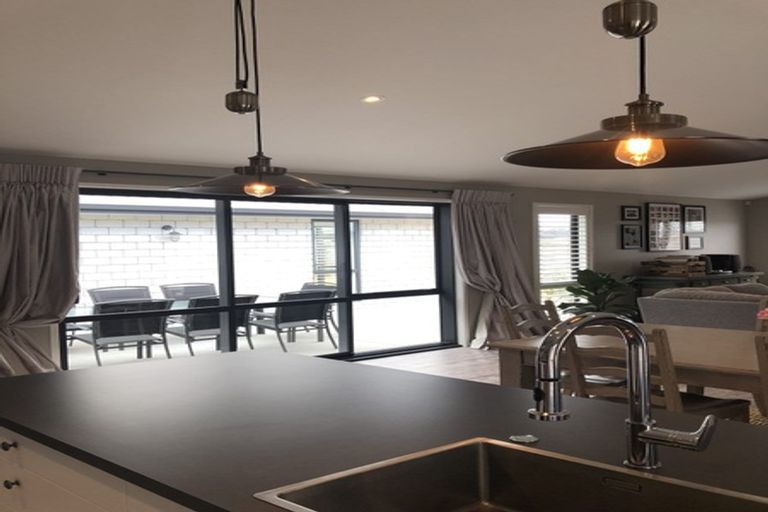 Photo of property in 8 Saint Thomas Avenue, Pyes Pa, Tauranga, 3112