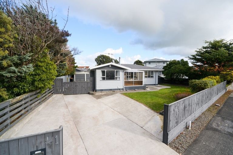 Photo of property in 1 Mercury Street, Milson, Palmerston North, 4414
