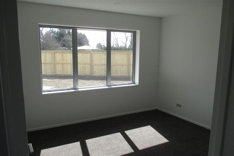 Photo of property in 37 Dunlops Crescent, Bottle Lake, Christchurch, 8083