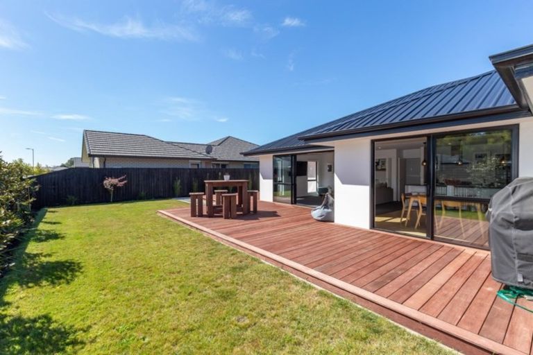 Photo of property in 10 Emma Street, Marshland, Christchurch, 8083