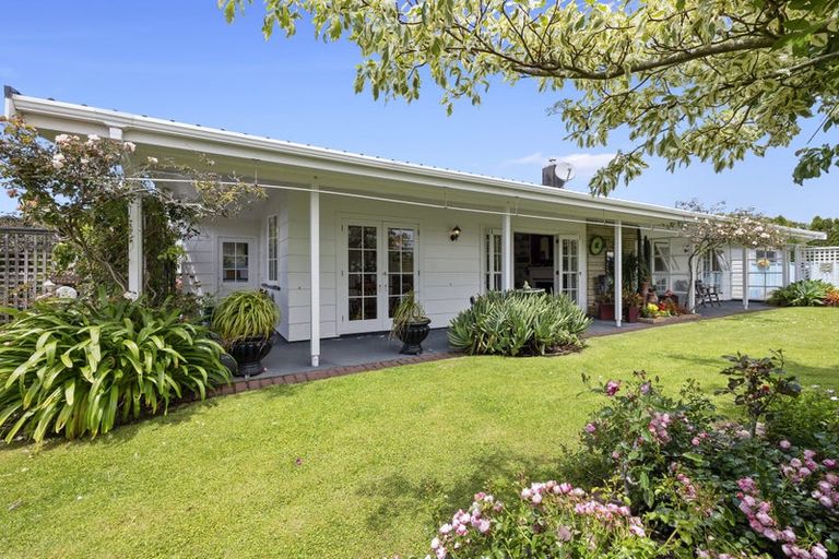 Photo of property in 29 Nevada Drive, Merrilands, New Plymouth, 4312