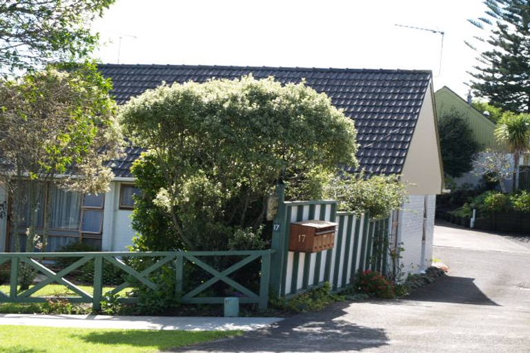 Photo of property in 17a Abercrombie Street, Howick, Auckland, 2014