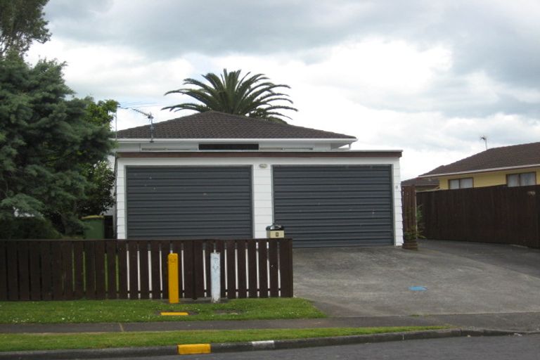 Photo of property in 8 Pawa Place, Manurewa, Auckland, 2102
