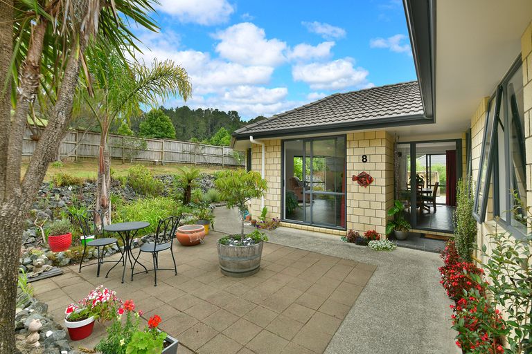 Photo of property in 8 Puhoi Close, Puhoi, Warkworth, 0994