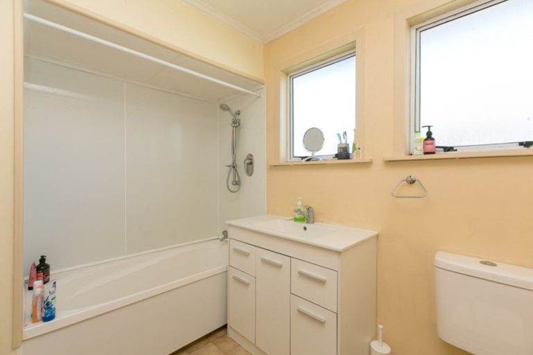 Photo of property in 31 Trafalgar Street, Westown, New Plymouth, 4310