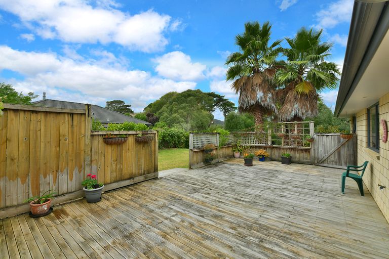 Photo of property in 8 Puhoi Close, Puhoi, Warkworth, 0994