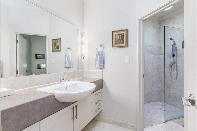 Photo of property in 76 Scott Road, Stanmore Bay, Whangaparaoa, 0932