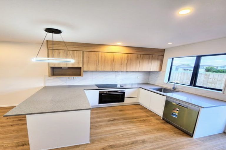 Photo of property in 3/14 Clendon Place, Manurewa, Auckland, 2102