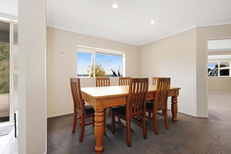 Photo of property in 168 Polo Prince Drive, Alfriston, Auckland, 2105