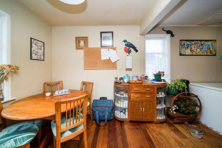 Photo of property in 178 South Road, Hawera, 4610