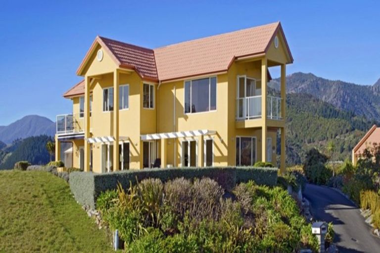 Photo of property in 351 Princes Drive, Britannia Heights, Nelson, 7010