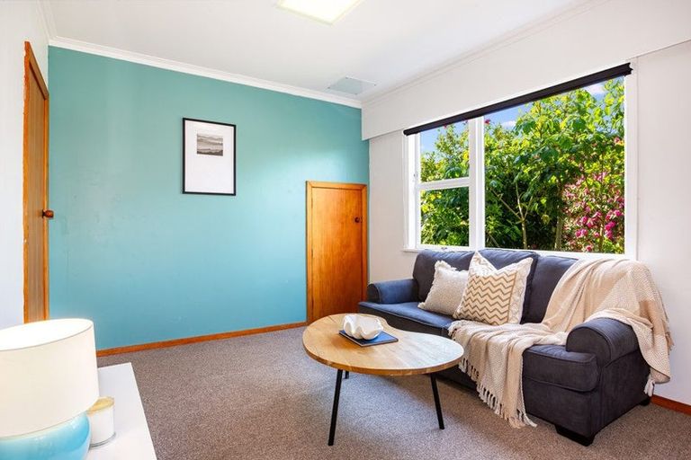 Photo of property in 8 Jalna Avenue, Khandallah, Wellington, 6035