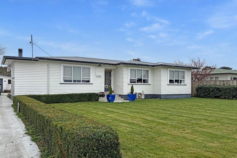 Photo of property in 71 Barraud Street, Dannevirke, 4930