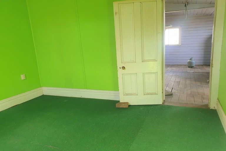 Photo of property in 30 Burns Street, Dannevirke, 4930