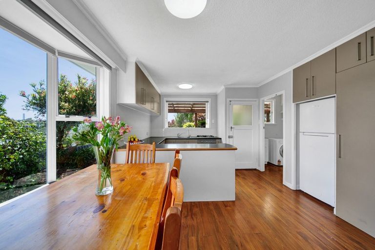 Photo of property in 7 Whakawhiti Street, Marfell, New Plymouth, 4310