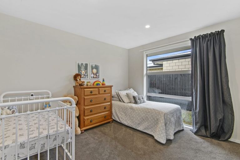 Photo of property in 30 Andesite Drive, Rolleston, 7614