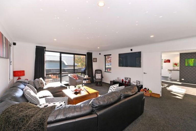 Photo of property in 98 Washbourn Drive, Richmond, 7020