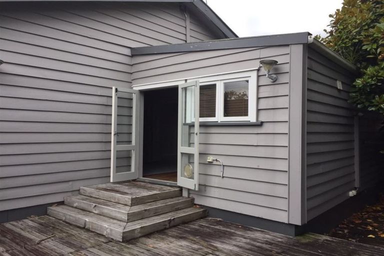 Photo of property in 137 Titirangi Road, New Lynn, Auckland, 0600