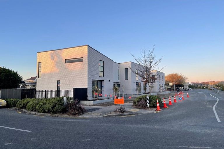 Photo of property in 58 Picton Avenue, Riccarton, Christchurch, 8011