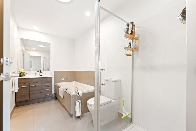 Photo of property in 59 Rangihina Road, Hobsonville, Auckland, 0616