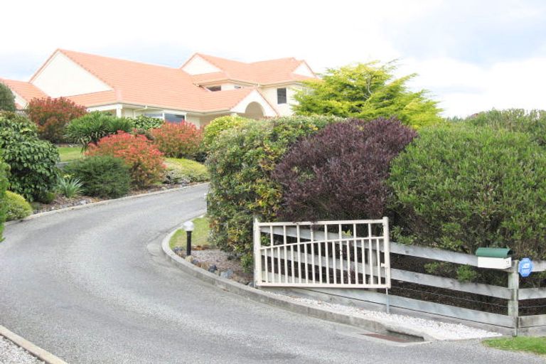 Photo of property in 74 Greendale Drive, Otaihanga, Paraparaumu, 5036