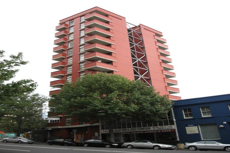 Photo of property in Oakwood Hall Apartments, 13b/81 Wakefield Street, Auckland Central, Auckland, 1010