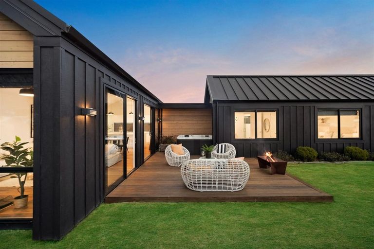 Photo of property in 20 Jacks Point Rise, Jacks Point, Queenstown, 9371