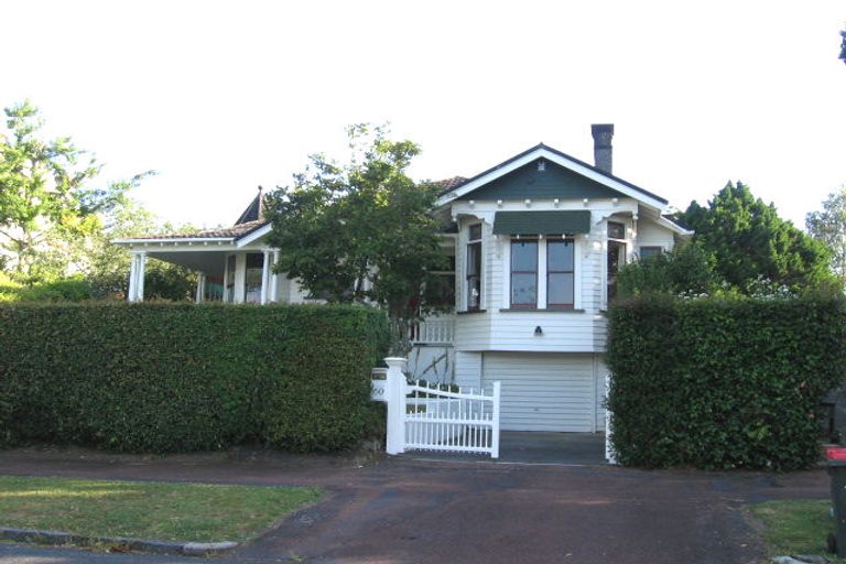 Property details for 60 Marine Parade, Herne Bay, Auckland, 1011