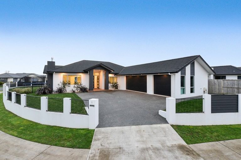 Photo of property in 18 Batten Drive, Flagstaff, Hamilton, 3210