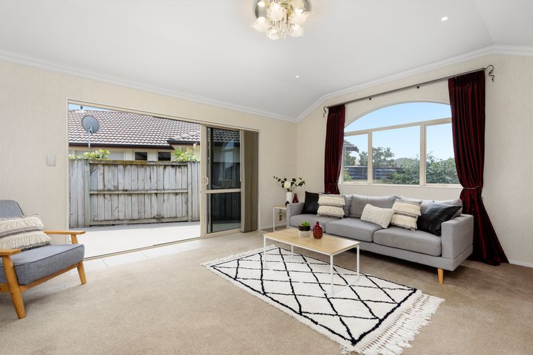 Photo of property in 19 Popata Close, Papamoa Beach, Papamoa, 3118