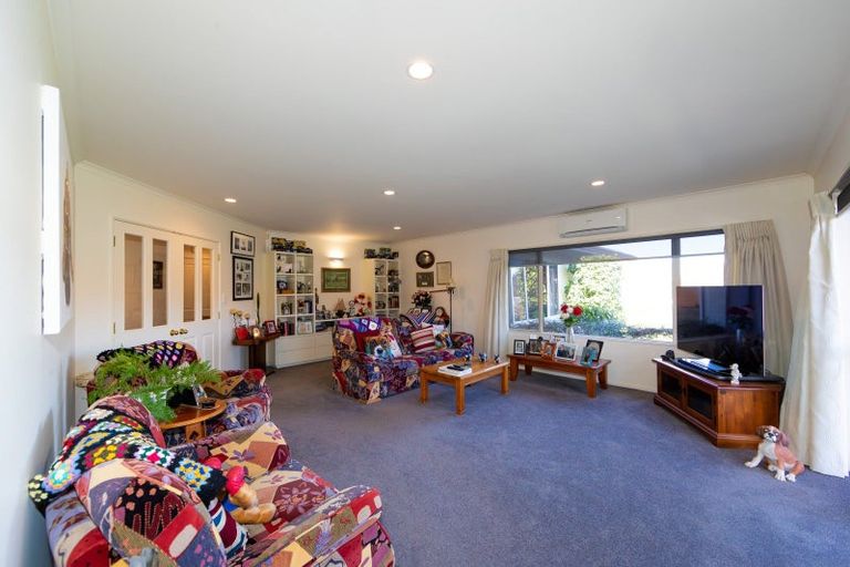 Photo of property in 33 Kensington Drive, Taradale, Napier, 4112
