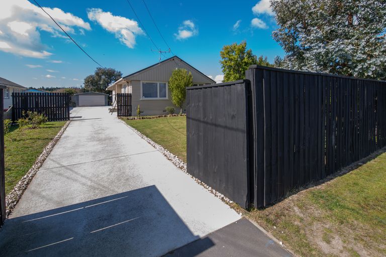 Photo of property in 7 Griffiths Avenue, Linwood, Christchurch, 8062