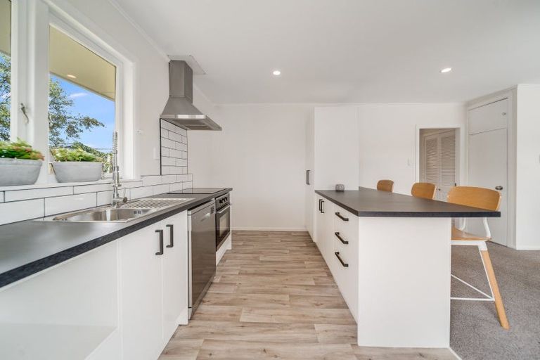 Photo of property in 16 Thornton Place, Melville, Hamilton, 3206