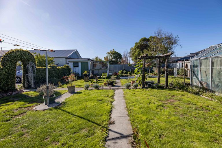 Photo of property in 40 East Belt, Rangiora, 7400