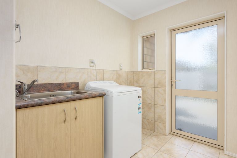 Photo of property in 19 Popata Close, Papamoa Beach, Papamoa, 3118