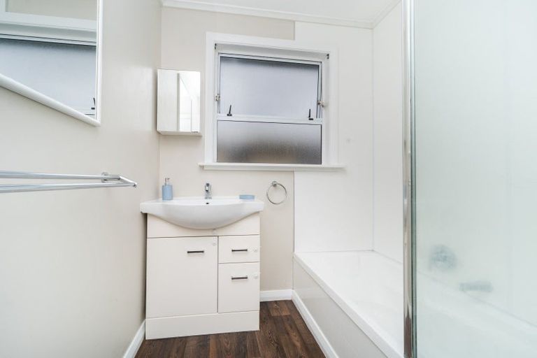 Photo of property in 43 Fairs Road, Milson, Palmerston North, 4414