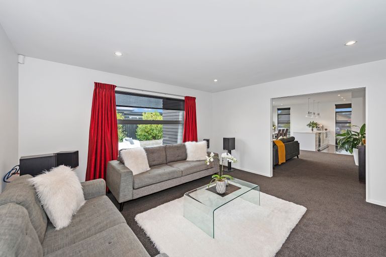 Photo of property in 5 Constance Place, Aidanfield, Christchurch, 8025