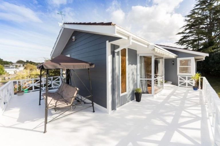 Photo of property in 26 Wycherley Drive, Bucklands Beach, Auckland, 2014