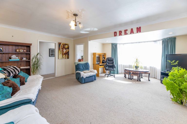 Photo of property in 40 East Belt, Rangiora, 7400