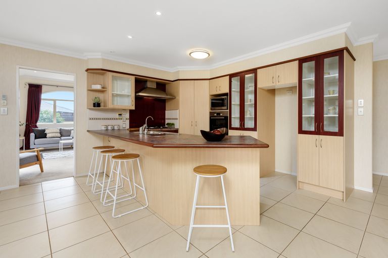 Photo of property in 19 Popata Close, Papamoa Beach, Papamoa, 3118