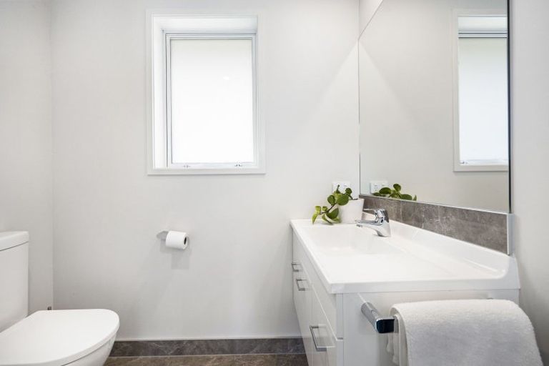 Photo of property in 147c Portsmouth Road, Bombay, 2675