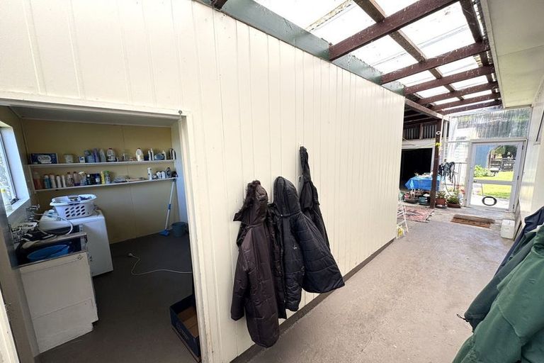 Photo of property in 86 Totara Island Road, Clifton, Balclutha, 9273