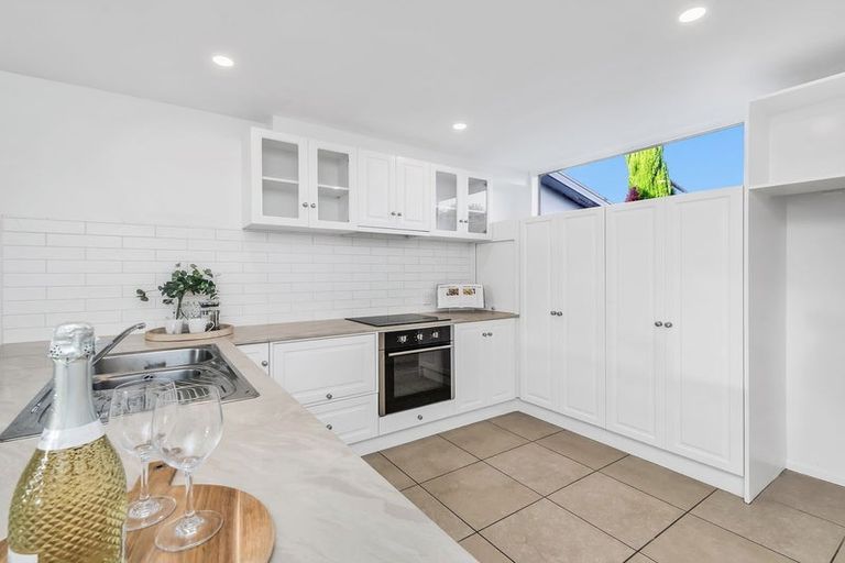 Photo of property in 4/1010 Colombo Street, St Albans, Christchurch, 8014