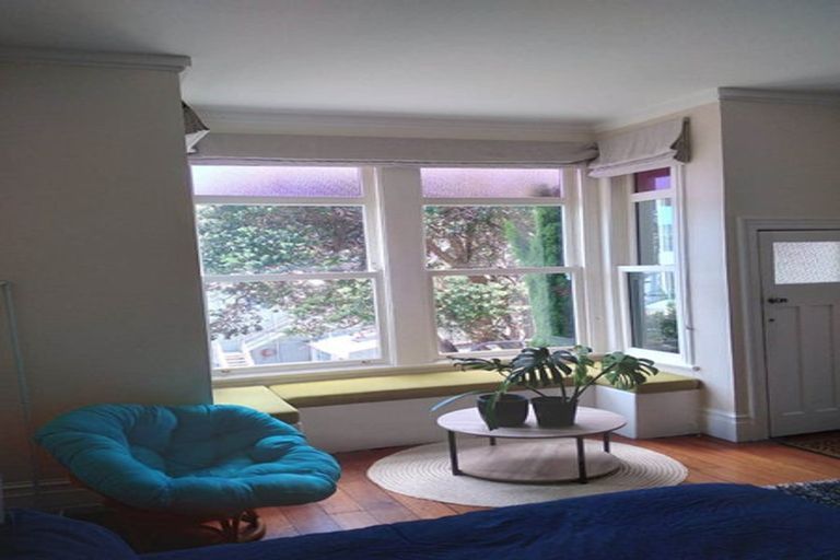 Photo of property in 13 Austin Street, Mount Victoria, Wellington, 6011