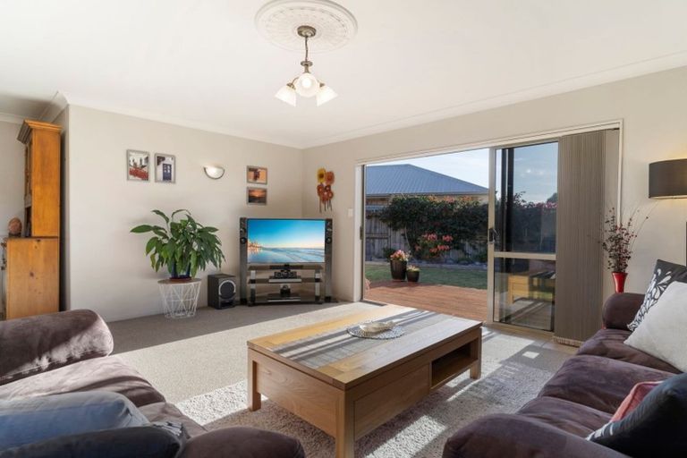 Photo of property in 6 Shaun Close, Papamoa Beach, Papamoa, 3118