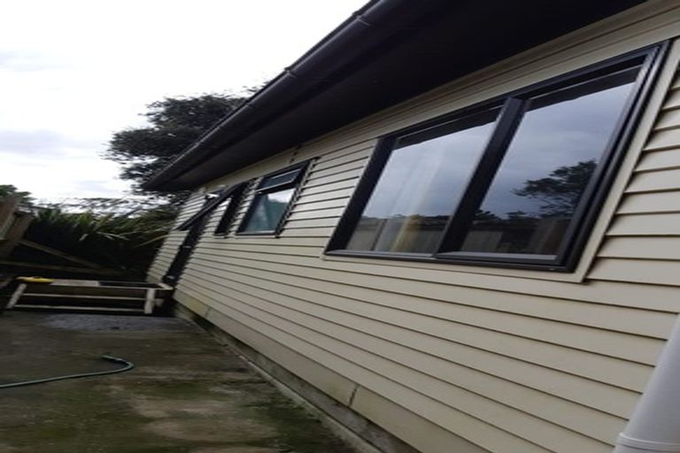 Photo of property in 28 Miriam Corban Heights, Henderson, Auckland, 0612