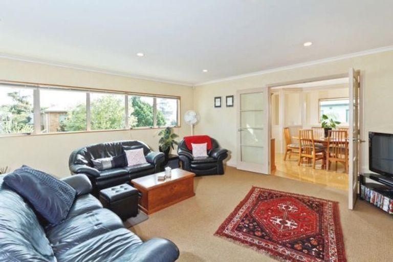 Photo of property in 319a Albany Highway, Rosedale, Auckland, 0632