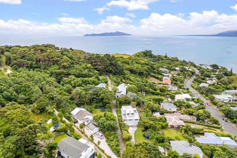 Photo of property in 20a Raroa Place, Pukerua Bay, 5026